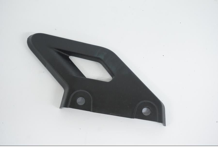 Framsidan på Fotpinnehälskydd från en Ducati Desert X -2022 motorcykel.