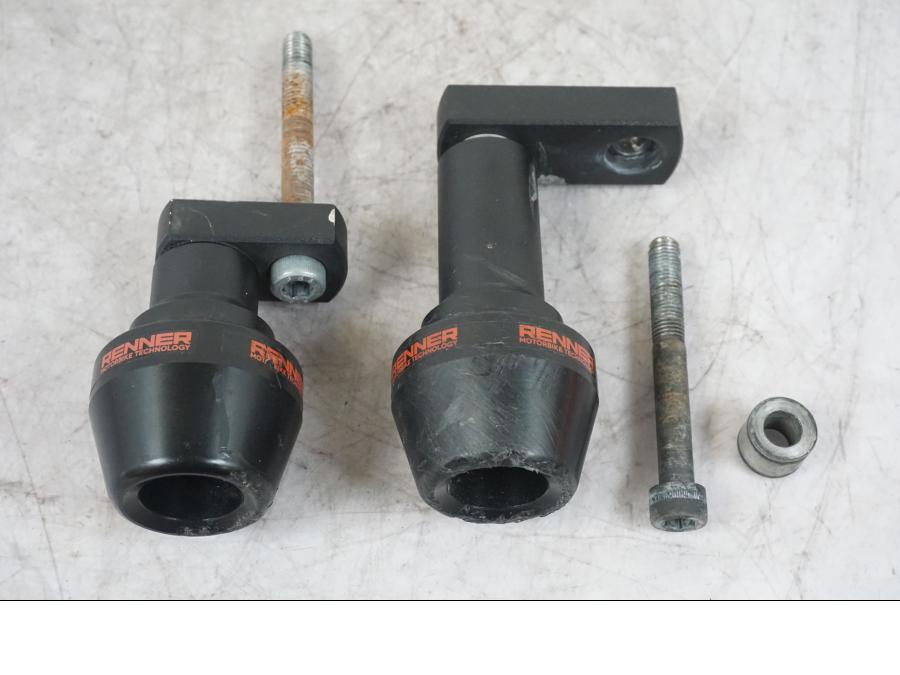 Framsidan på Kraschpuckar från en Kawasaki ZX-6R -2006 motorcykel.