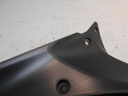 Snett uppifrån på Toppkåpsinsida från en Kawasaki Ninja H2 -2018 motorcykel.