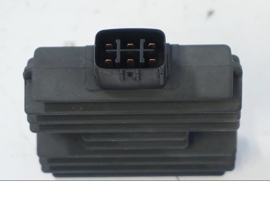 Extrabild1 på Likriktare från en Kawasaki ER-6N -2012 motorcykel.