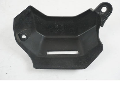 Vänster sida på Vattenexpansionskärl från en Yamaha MT-07 -2019 motorcykel.