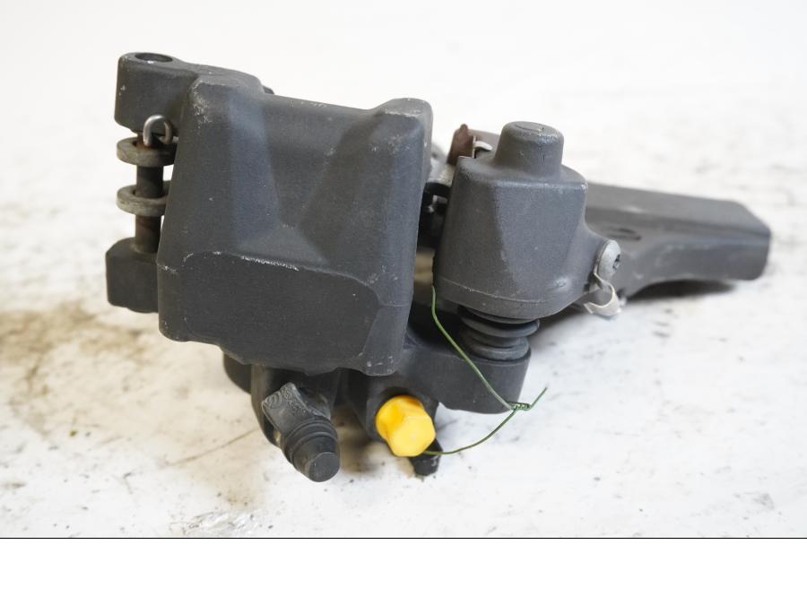 Baksidan på Bromsok från en BMW S 1000 RR -2010 motorcykel.