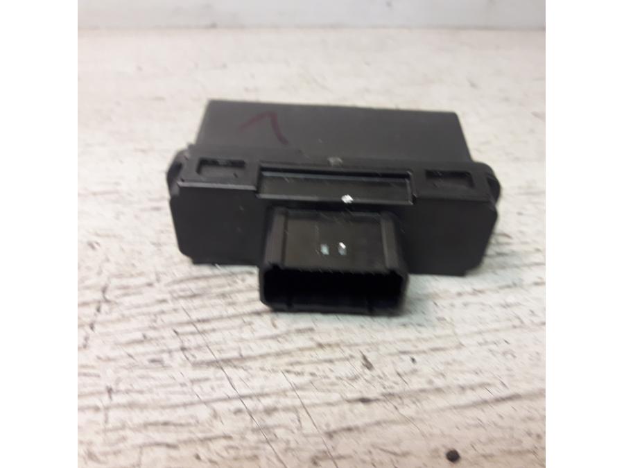 Höger sida på Låssats från en Honda ADV 750 -2017 motorcykel.