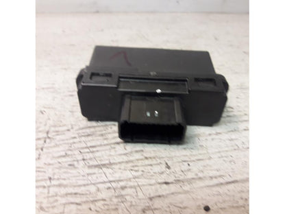 Höger sida på Låssats från en Honda ADV 750 -2017 motorcykel.