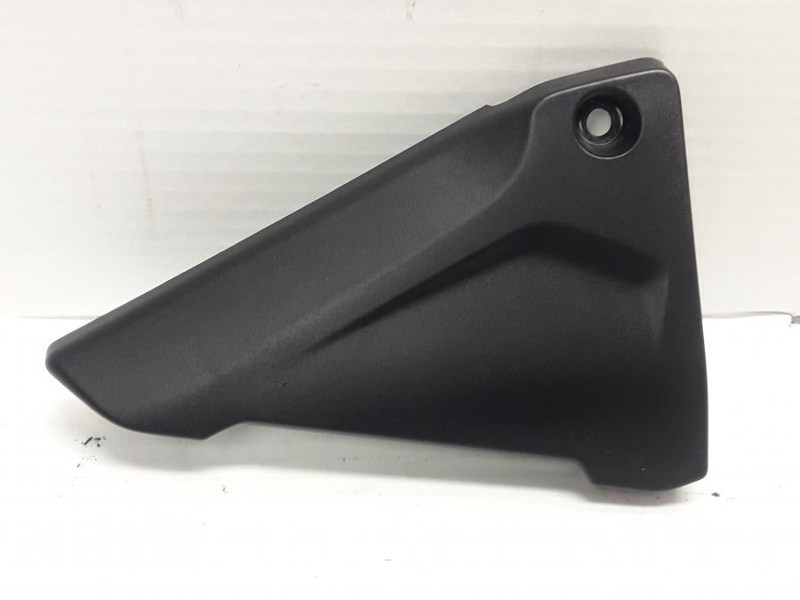 Framsidan på Sidopanel från en BMW R 1250 RS -2020 motorcykel.