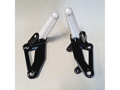 Baksidan på Fotpinne från en Ducati Streetfighter 1098 -2008 motorcykel.