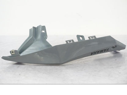 Höger sida på Bakvinge från en Yamaha MT 125 -2017 motorcykel.