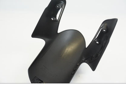 Höger sida på Stänkskydd från en Ducati Streetfighter V2 -2022 motorcykel.