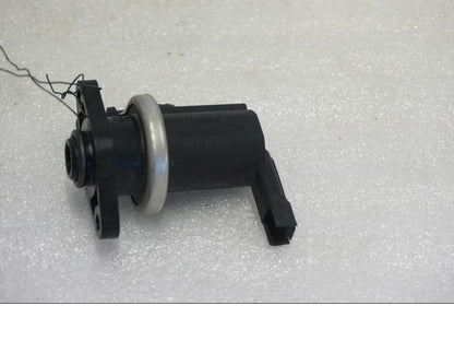 Baksidan på Luftventil från en BMW K 1300 R -2011 motorcykel.