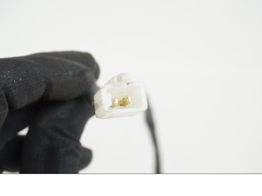 Snett nerifrån på Bromsljuskontakt från en KTM 990 SM -2009 motorcykel.