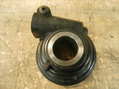 Framsidan på Hastighetsdrivning från en Suzuki GSF 1200 -2000 motorcykel.