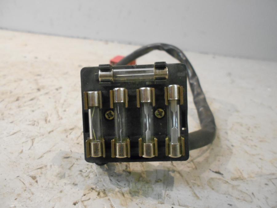 Framsidan på Säkringsbox från en Honda GL 500 -1982 motorcykel.