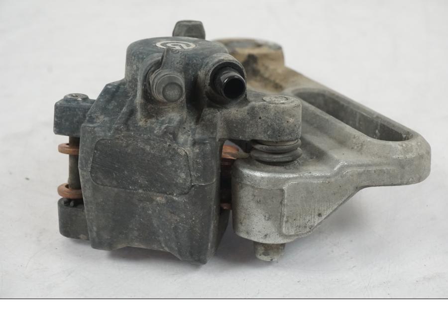 Vänster sida på Bromsok från en BMW F 800 GS -2008 motorcykel.