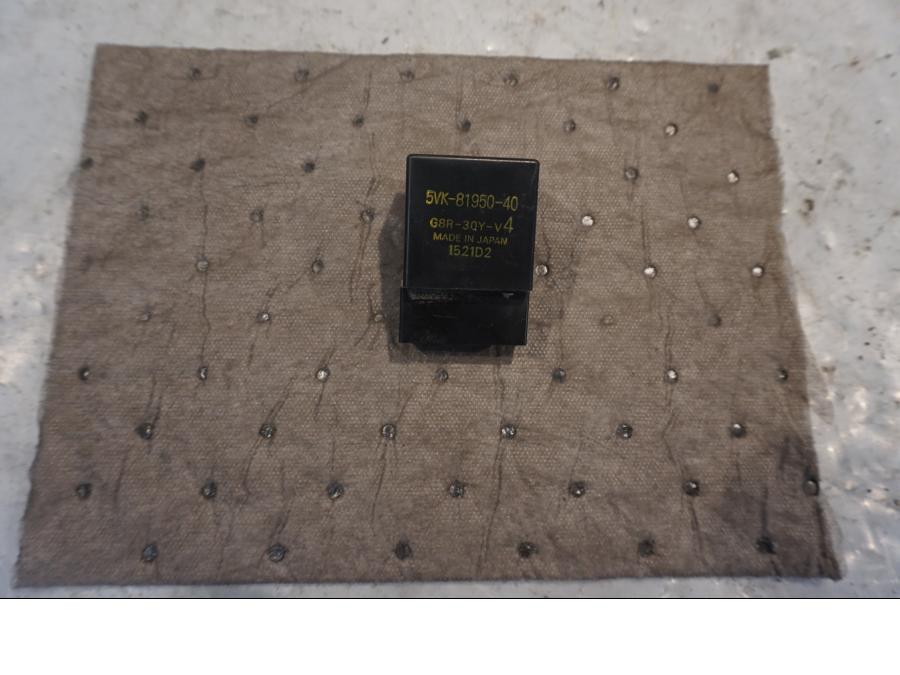 Framsidan på Relä från en Yamaha XT 1200 Z -2011 motorcykel.