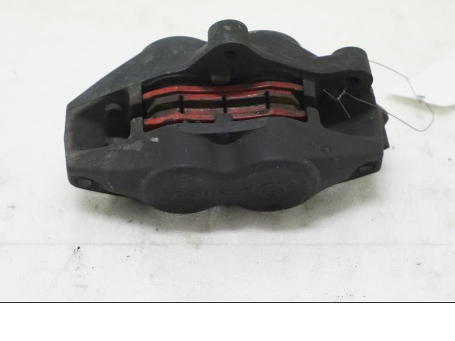 Baksidan på Bromsok från en BMW R 1200 GSA -2011 motorcykel.