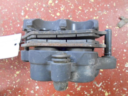 Vänster sida på Bromsok från en Husqvarna TR 650 Strada -2012 motorcykel.