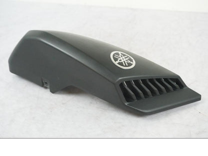 Vänster sida på Sidkåpa från en Yamaha MT 125 -2017 motorcykel.