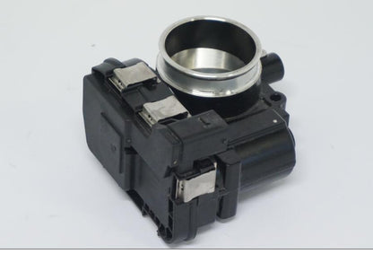 Baksidan på Spjällhus från en BMW R 1250 GS -2022 motorcykel.