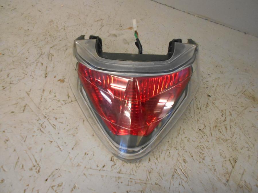 Framsidan på Baklampa från en Honda CBR 125 R -2006 motorcykel.