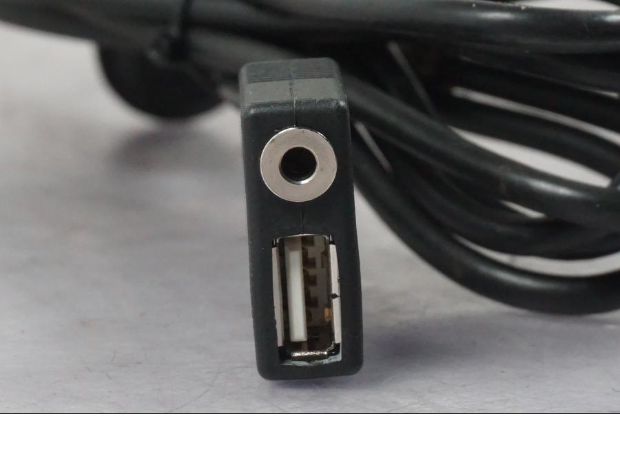 Snett nerifrån på Kablage från en BMW K 1600 GTL -2015 motorcykel.