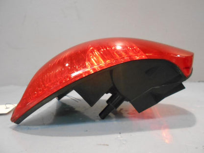 Vänster sida på Baklampa från en BMW K 1200 R -2007 motorcykel.