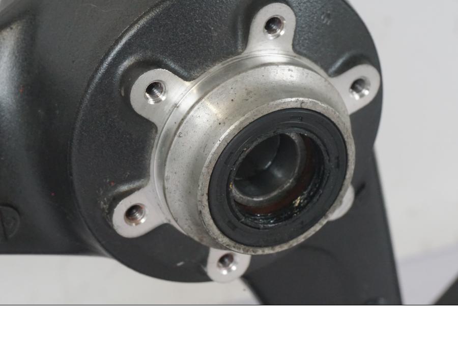 Höger sida på Fälg från en Honda VTR 1000 F -1997 motorcykel.