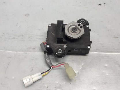 Framsidan på Avgasspjällmotor från en Kawasaki Z 1000 -2013 motorcykel.