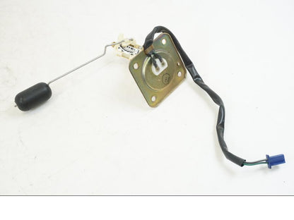 Framsidan på Bensinmätare från en Honda ST 1300 -2002 motorcykel.