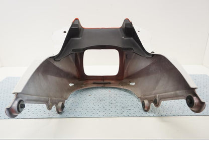 Vänster sida på Toppkåpa från en Suzuki GSX 550 -1985 motorcykel.