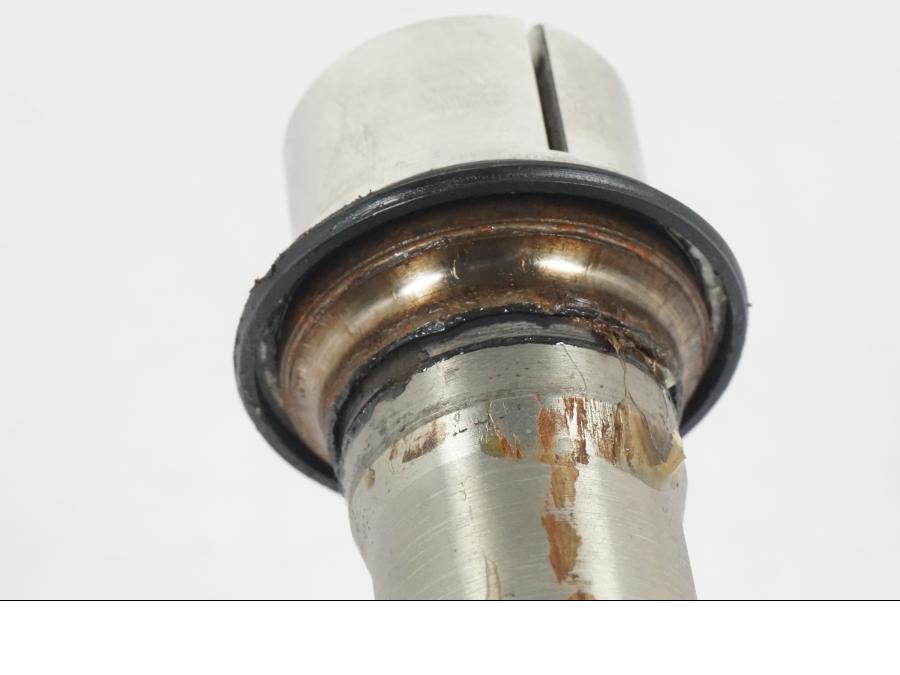 Extrabild3 på Gaffelkrona från en MV Agusta Dragster -2014 motorcykel.