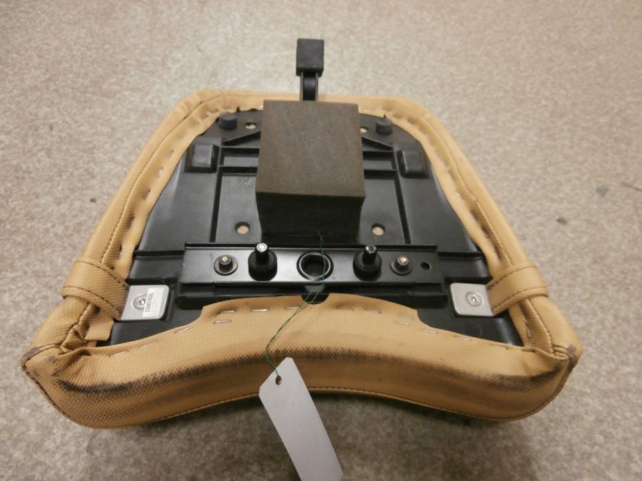 Snett uppifrån på Sadel från en BMW R 850 R -2003 motorcykel.