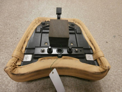 Snett uppifrån på Sadel från en BMW R 850 R -2003 motorcykel.