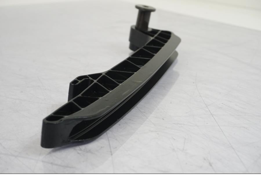 Vänster sida på Kamkedja från en BMW R 1250 GS -2023 motorcykel.