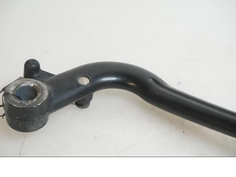 Snett uppifrån på Bromspedal från en Indian Chieftain Dark Horse -2019 motorcykel.