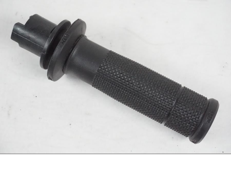 Framsidan på Gasrulle från en KTM 390 Adventure -2021 motorcykel.