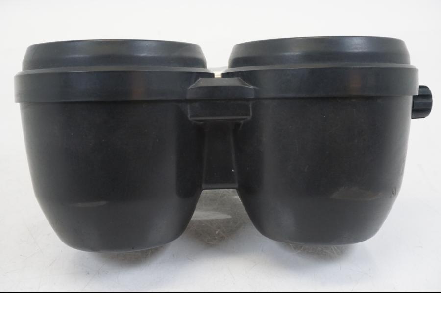 Snett nerifrån på Instrumentpanel från en Honda CB 750 -2002 motorcykel.