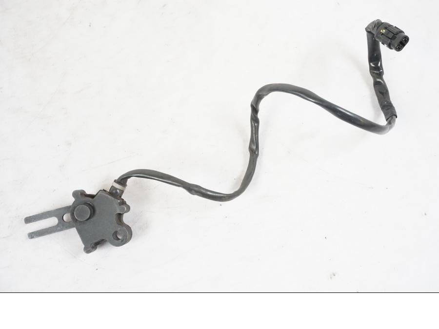 Framsidan på Sidostödsbrytare från en Kawasaki ER-6N -2016 motorcykel.