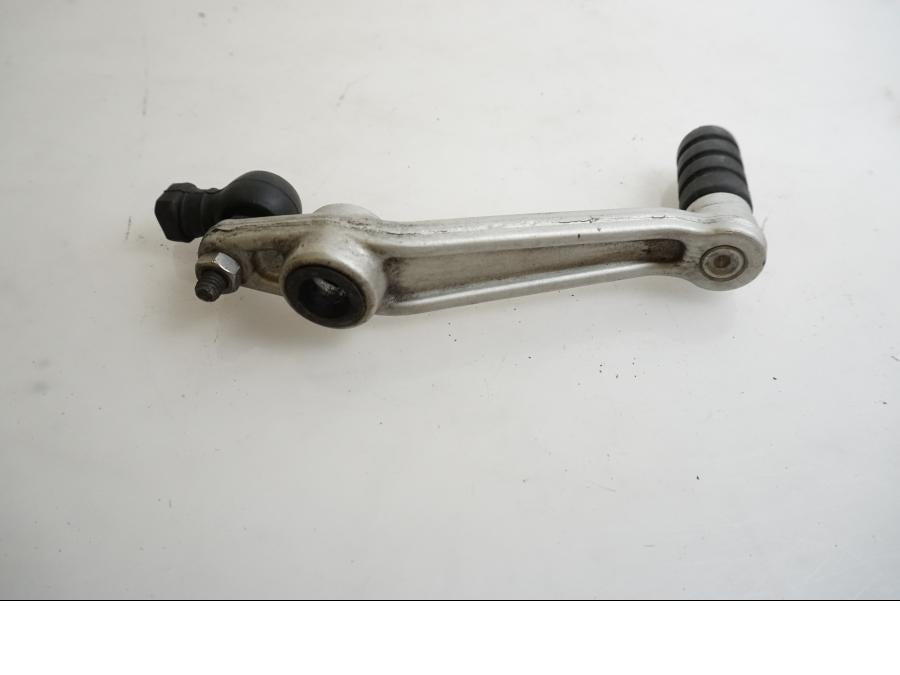 Baksidan på Växelpedal från en BMW K 1200 S -2007 motorcykel.