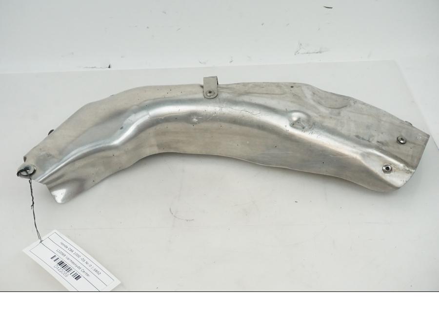 Framsidan på Värmeskydd från en Honda CBR 1000 -2005 motorcykel.