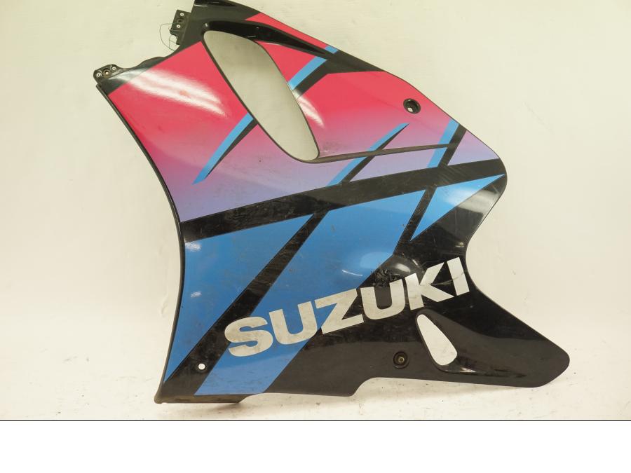 Framsidan på Sidkåpa från en Suzuki GSX-R 750 -1992 motorcykel.