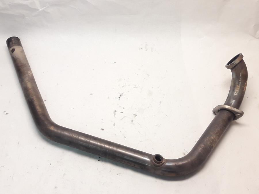 Framsidan på Grenrör från en BMW F 650 GS -2002 motorcykel.