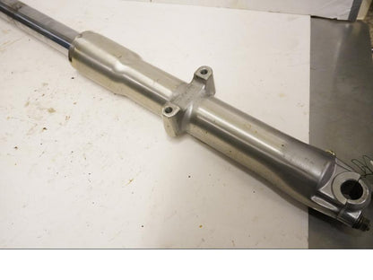 Vänster sida på Gaffelben från en H-D Softail Heritage Classic FLSTC/I -1995 motorcykel.