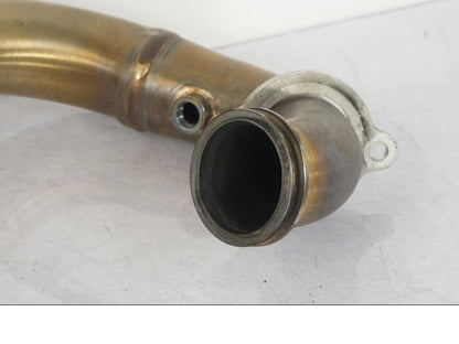 Snett nerifrån på Grenrör från en KTM 690 SMCR -2020 motorcykel.