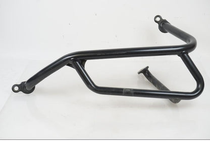 Framsidan på Motorskyddsbåge från en H-D Adventure Pan America Special RA1250S -2021 motorcykel.