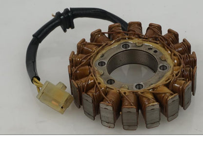 Baksidan på Generator från en Honda CBR 600 -1999 motorcykel.