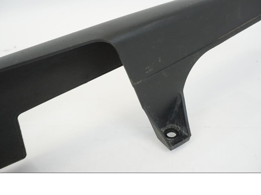 Snett uppifrån på Kedjeskydd från en Honda XL 1000 V -1999 motorcykel.