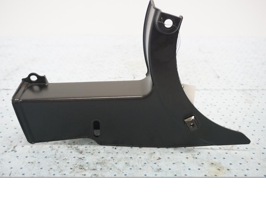 Framsidan på Remskydd från en Yamaha XV 1600 -1999 motorcykel.