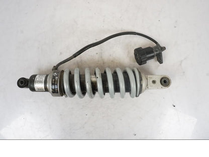 Baksidan på Stötdämpare från en BMW R 1150 GS -2002 motorcykel.