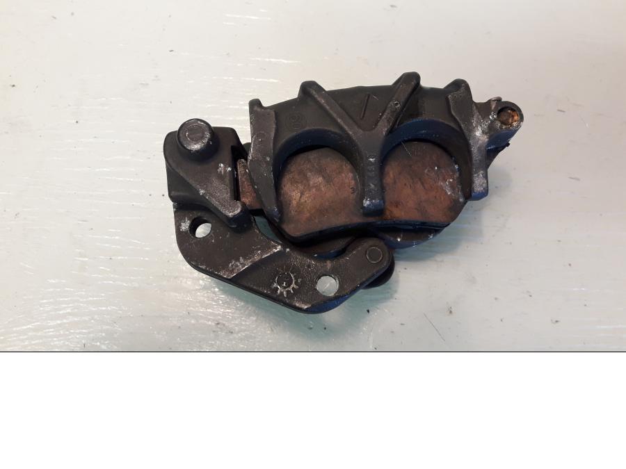 Baksidan på Bromsok från en BMW F 800 GS -2009 motorcykel.