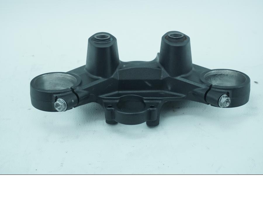 Höger sida på Gaffelkrona från en Honda VFR 1200 -2012 motorcykel.